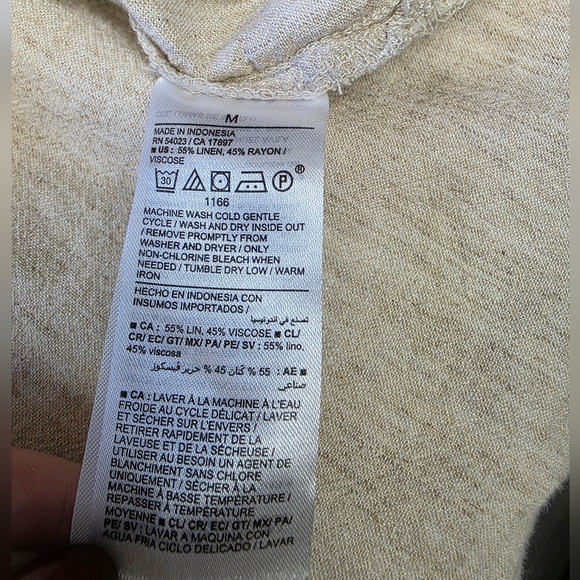 Old Navy Boyfriend Linen Blend Button Up Shirt Medium Relaxed High Low Costal - Picture 5 of 8